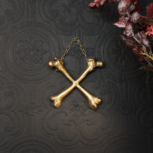 Load image into Gallery viewer, Crossbones Gothic Wall Decor